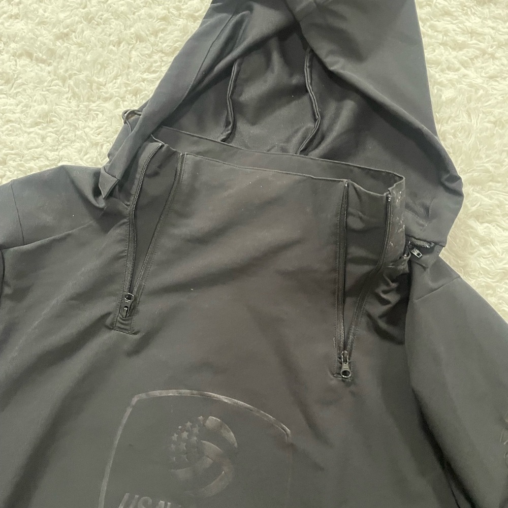 Adidas Men's Black Windbreaker with Gray Accents - Picture 14 of 16